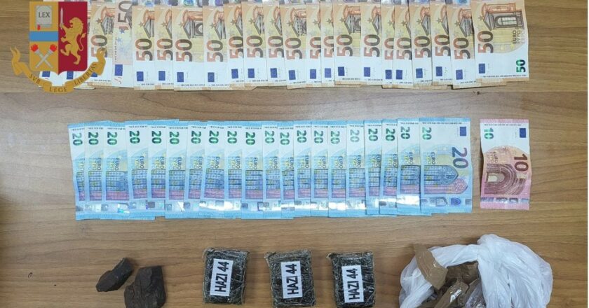 Taranto: Sorpreso con la droga sotto il sellino della moto, arrestato dalla Polizia di Stato