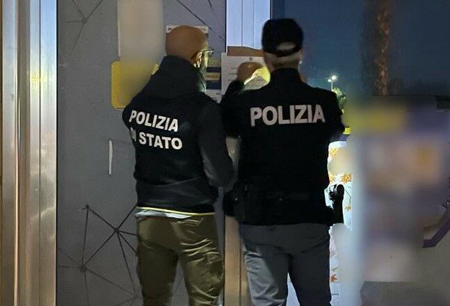 Continuano i controlli della Polizia di Stato ad attività commerciali